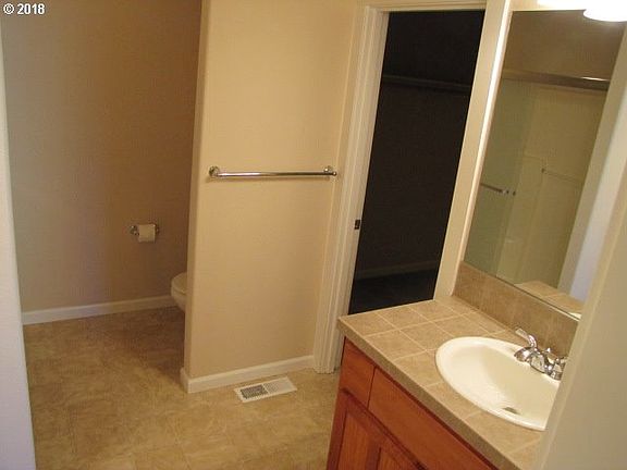 4th image of 31089 NW Kaybern St