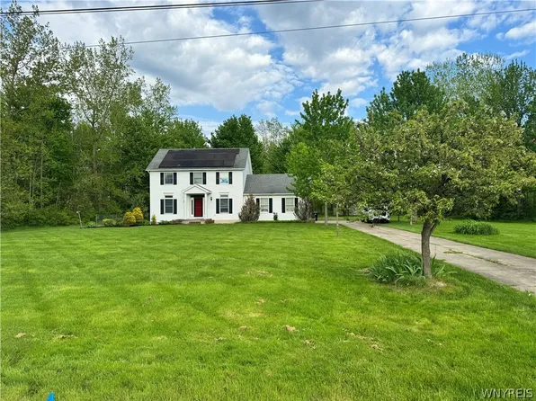 13248 Martin Rd, Akron, NY 14001