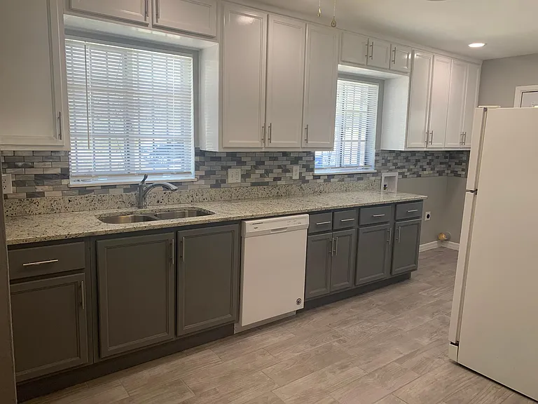 3315 Edgar Park Ave — Photo 1