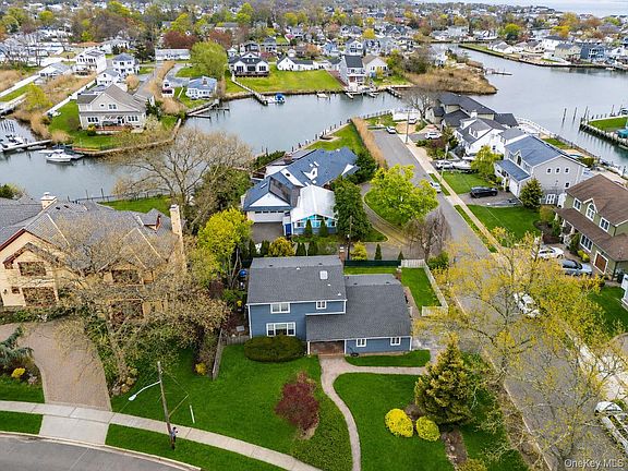 3rd image of 142 E Shore Drive