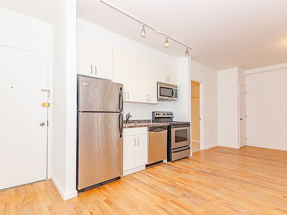 2nd image of 32 Melrose St #3B