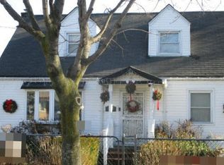 92 Lafayette St, Hempstead, NY 11550