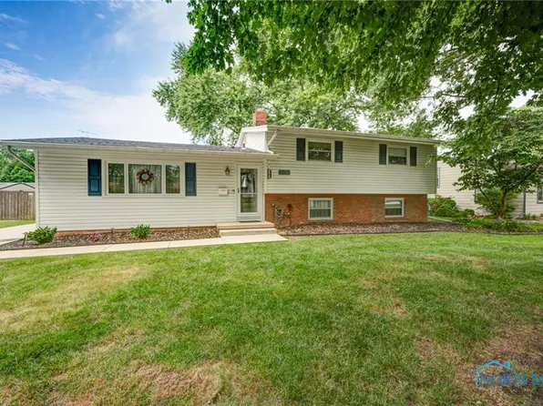 2230 Heatherlawn Dr, Toledo, OH 43614