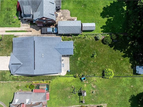 3rd image of 375 North St