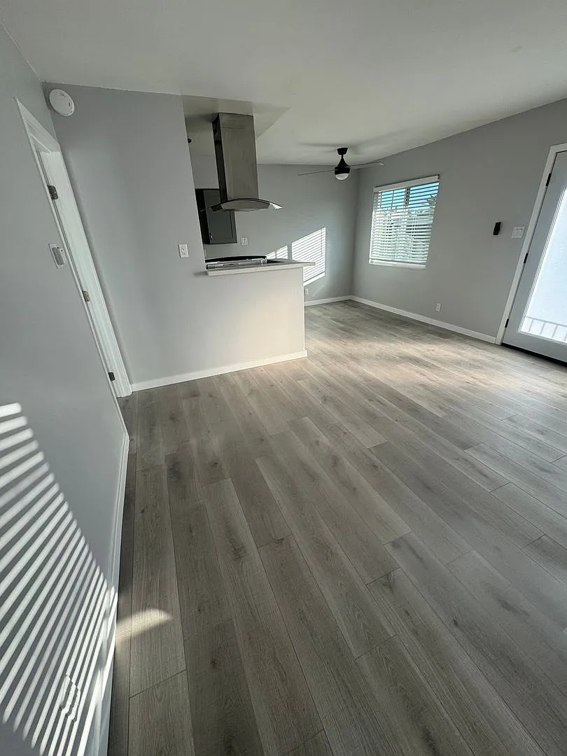 218 Chicago in Beautiful Huntington Beach! — Photo 2
