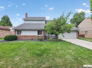 1225 Whittier Dr, Canton, MI 48187