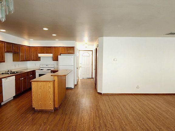 3rd image of 1326 S Skyline Dr APT C