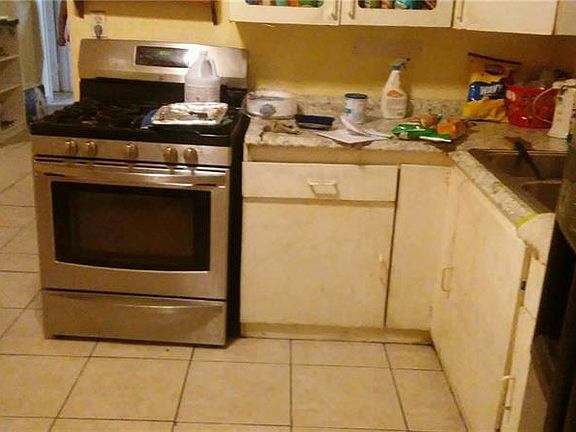 5th image of 1117 Chesterton Ave