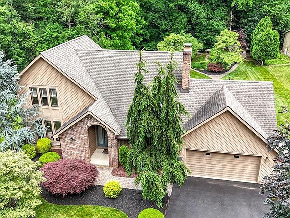 2nd image of 663 Arbour Dr