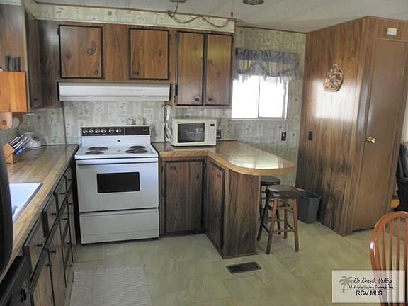 4th image of 1516 Sunwest Blvd