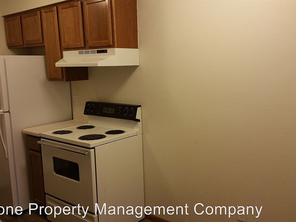 1st image of 920 E Burlington St APT 4
