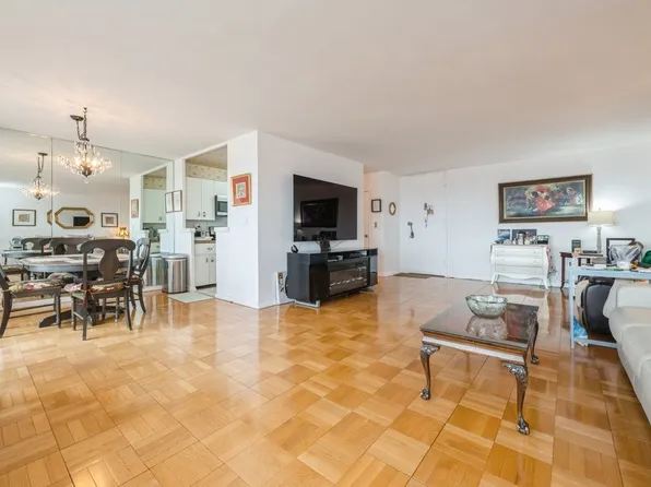 166-25 Powell Cove Boulevard image 12 of 42