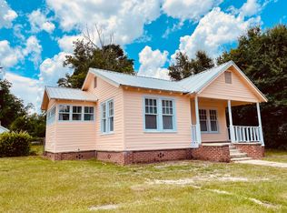220 Lucky St, Swainsboro, GA 30401