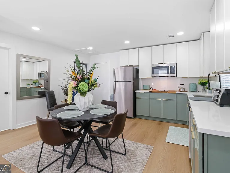 758 Braemar Ave SW #B — Photo 6