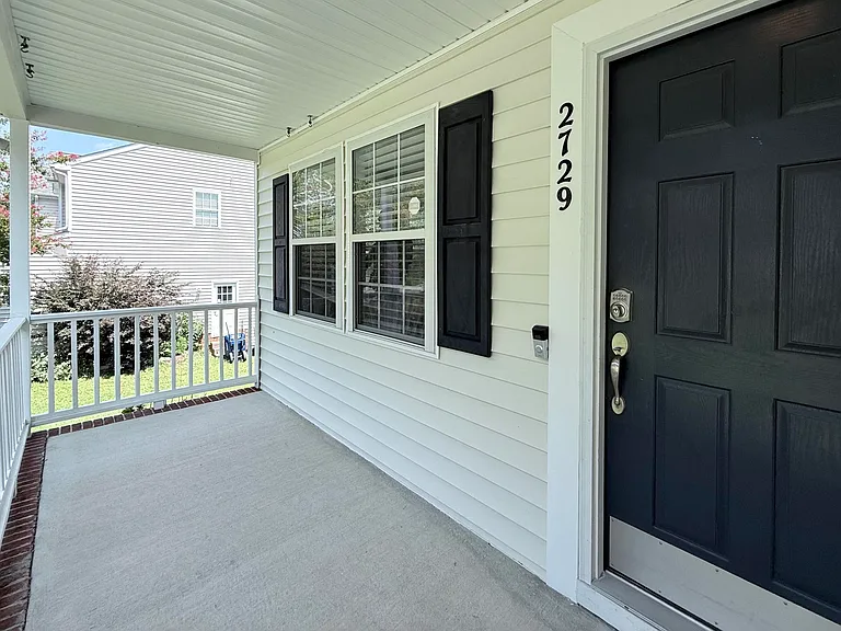 2729 E Shoreham St — Photo 2