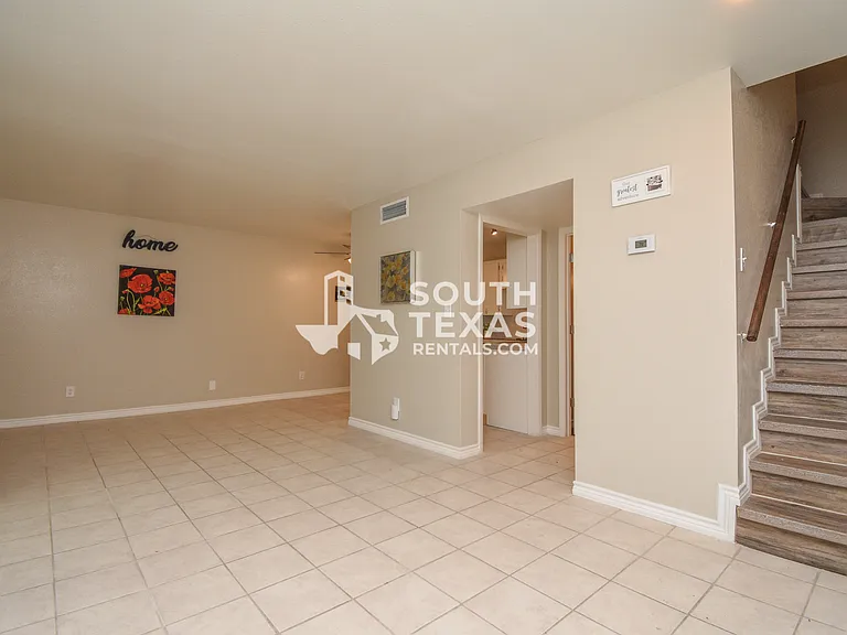 308 Westwood St #A — Photo 1
