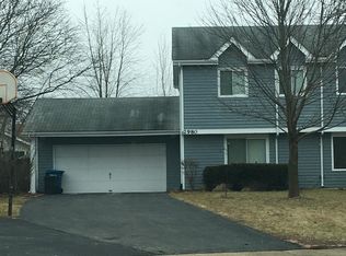 2980 Dorothy Dr, Aurora, IL 60504
