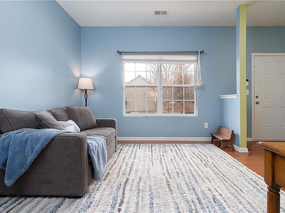 4th image of 2546 Covington Loop