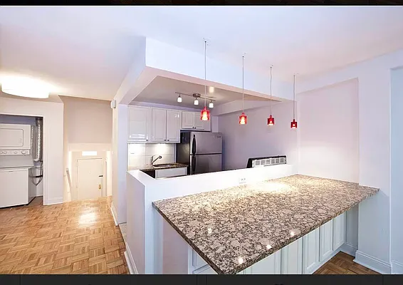 Rented by REAL New York | media 14