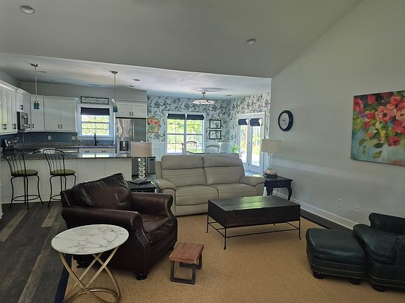 3rd image of 359 Country Club Dr.