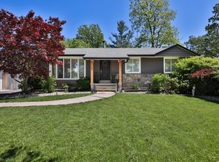 5188 Meadowhill Rd, Burlington, ON L7L 3L1