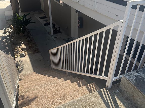 3rd image of 219 N Juanita Ave Unit B