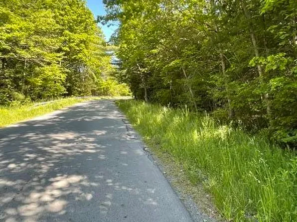 T 404 Martini Rd, Lake Ariel, PA 18436