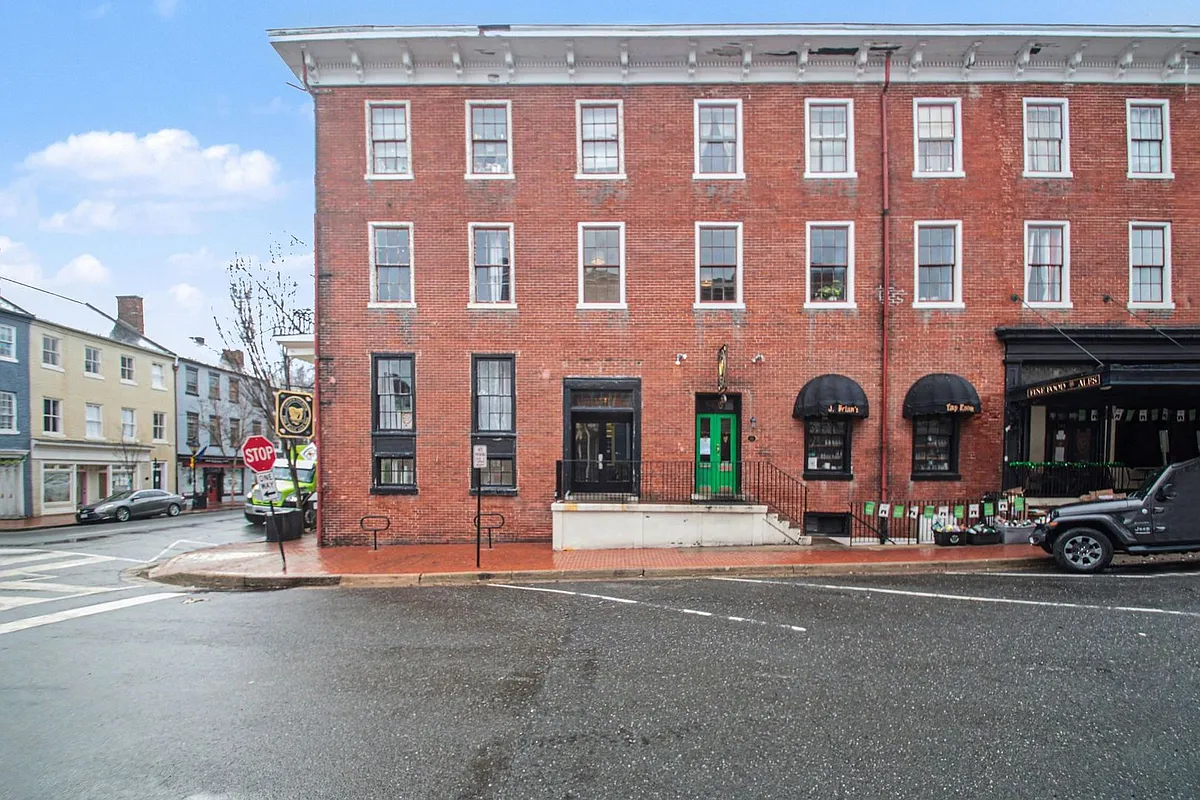 Building Photo - 200 Hanover St #2A