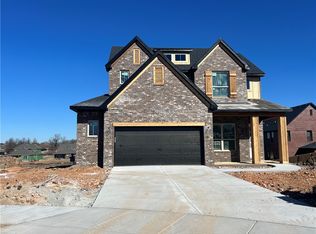 1404 George Robbins Ln, Cave Springs, AR 72718