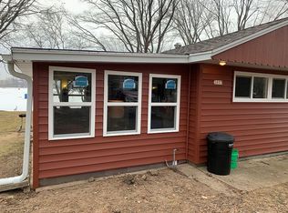 3035 Smith Lake Rd, West bend, WI 53090