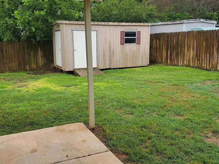 1307 America Dr — Photo 3