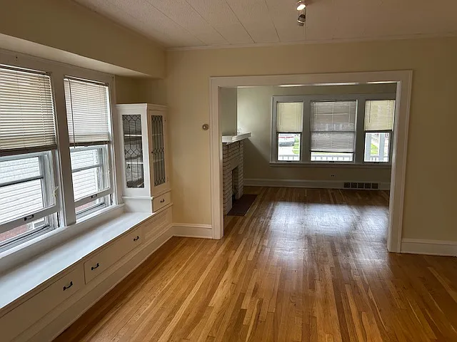 2092 Lincoln Ave #LOWER — Photo 4