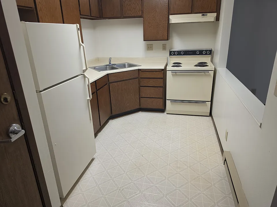 Summit Apartments