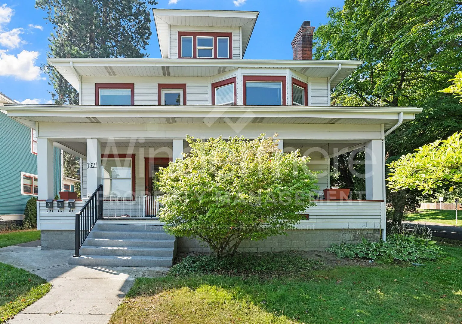 1321 W 11th Ave — Photo 1