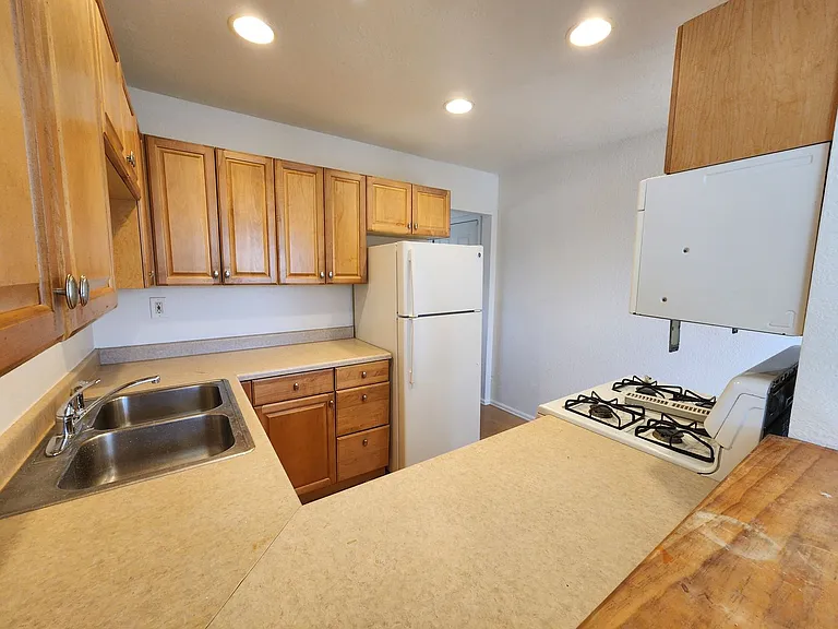 9231 Gaylord St — Photo 3