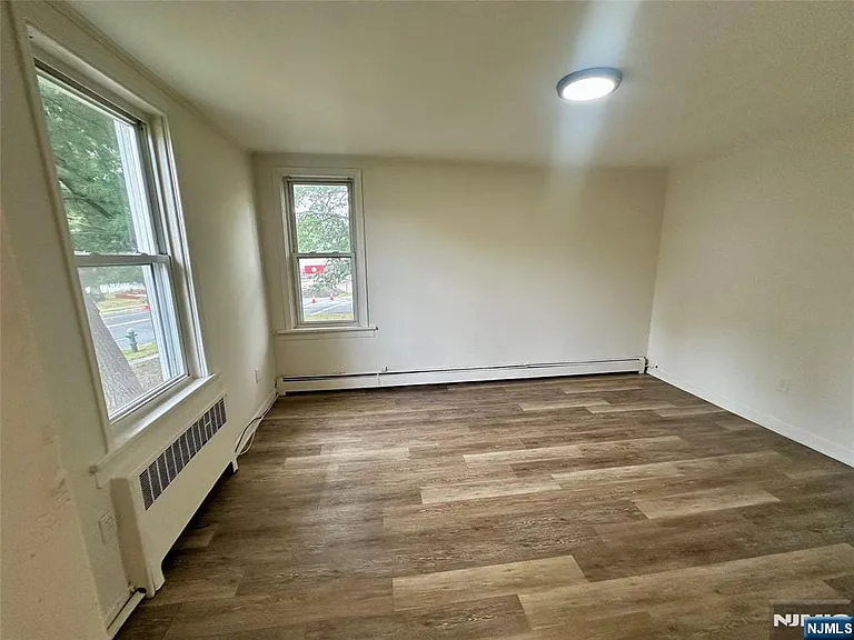 390 Orange Rd — Photo 11