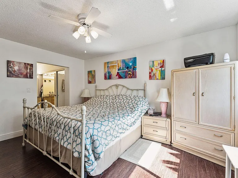 15301 Pembridge Ave #43 — Photo 13