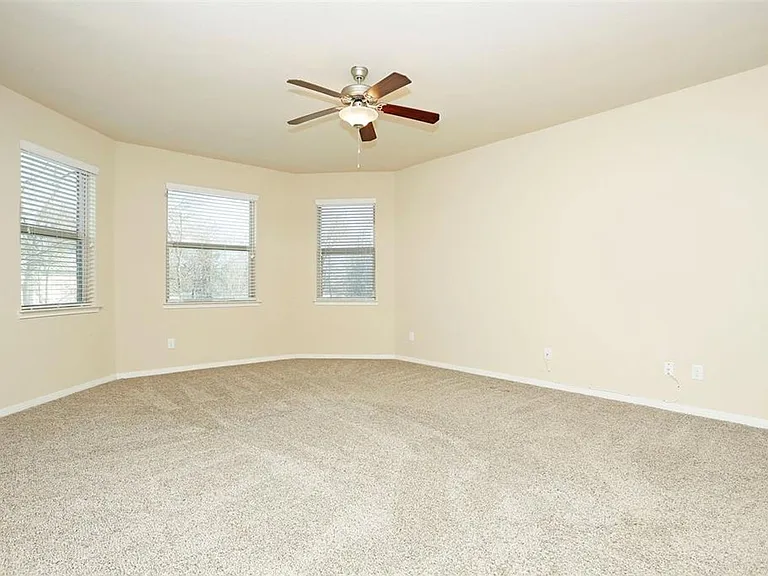 9702 Massanutten Ln — Photo 25