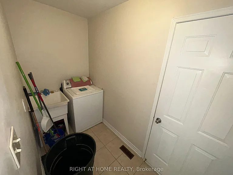 50 Oldhill St — Photo 23