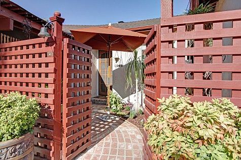 2nd image of 2662 Banbury Pl