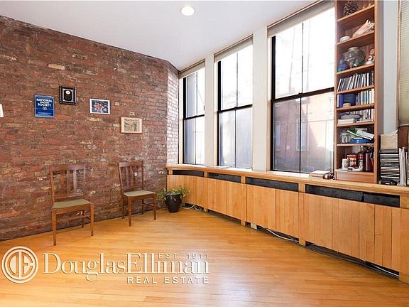 2nd image of 275 Water St Floor 23