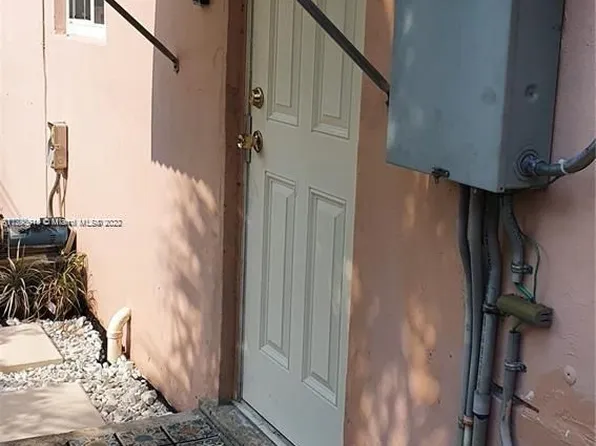 110 NE 152nd St, North Miami Beach, FL 33162