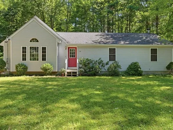 764 S Main St, Pascoag, RI 02859
