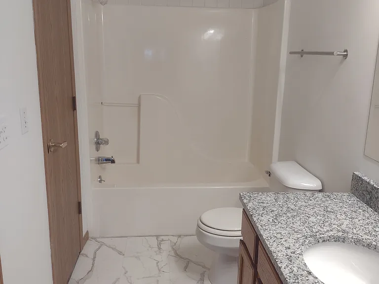 744 Gettysburg Dr #4 — Photo 16