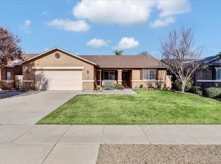 2234 E Chestnut Ct, Visalia, CA 93292