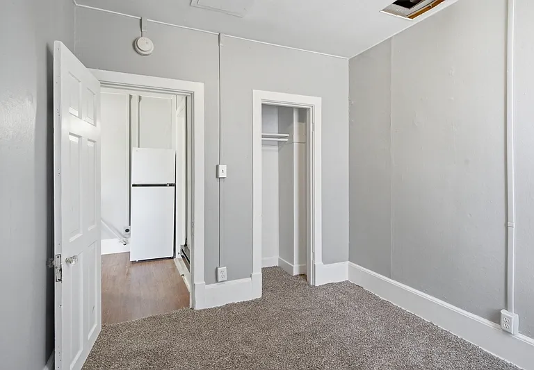 2623 W Maxwell Ave #2 — Photo 11