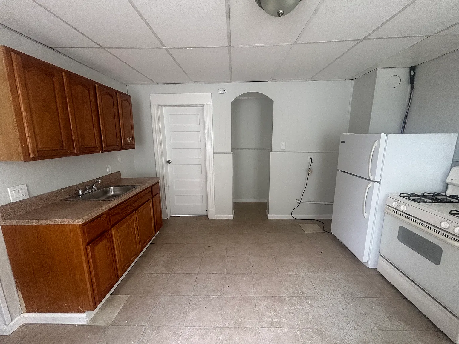 3 bed, $1,395 — Photo 2