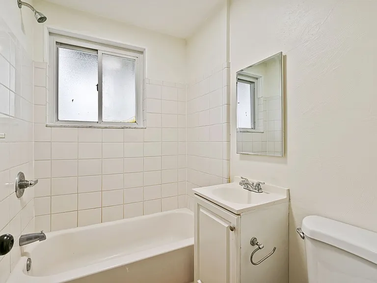 641 6th Street — Photo 2