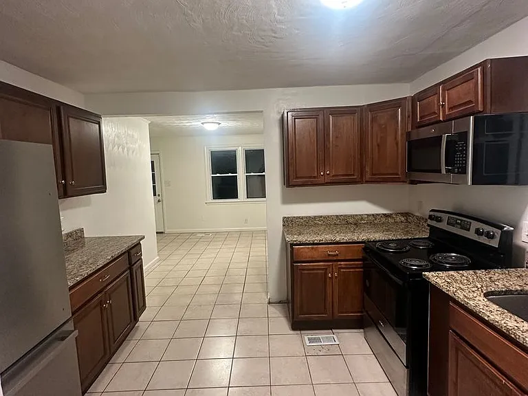 35 Fairview Cir S — Photo 11