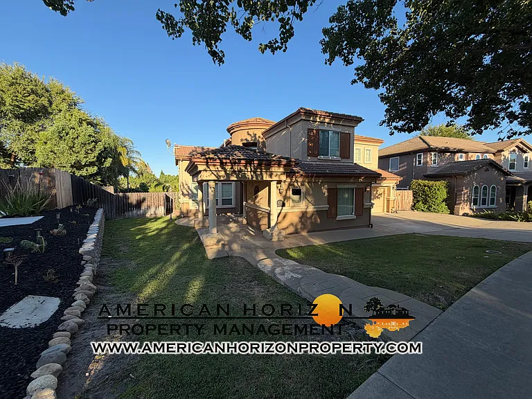 424 Crescent Dr — Photo 42